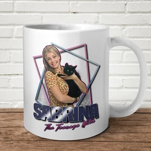 Sabrina The Teenage Witch Hommage Becher Geschenk Geburtstag 90er nostalgische TV Katze - Bild 1 von 3