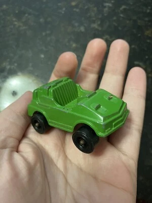 Juguete diecast vintage 1969 TOOTSIEY TOY JEEP VERDE CON enganche de remolque Foto 1 de 4