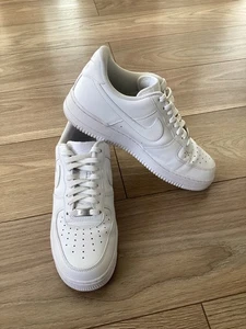 Nike Air Force 1 '07 Bajo Triple Blanco Talla UK 8.5 Eu43 US9.5 - CW2288-111 - Imagen 1 de 15