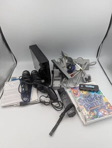 Nintendo Wii Black Console / FULLY WORKING/ With Accessories - Picture 1 of 14
