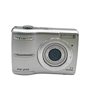 Olympus FE-210 7.1MP Digital Camera Silver– Wont power up – For Parts or Repair - Imagen 1 de 12