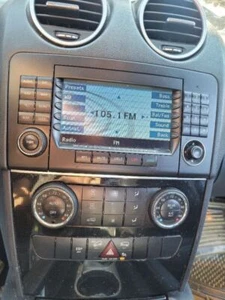 2006-2008 MERCEDES BENZ ML350 RADIO: 1648703689 - Picture 1 of 12