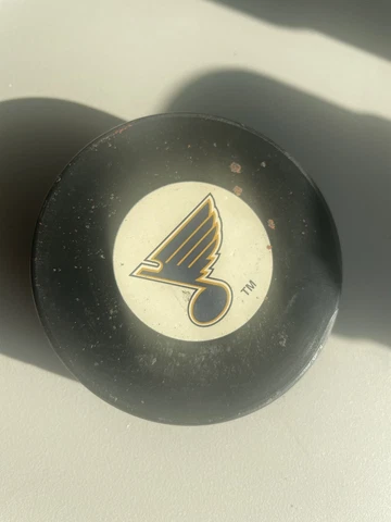 St. Louis Blues Official Puck NHL Vintage Cover