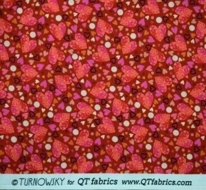 Tossed Hearts 100% Cotton Fabric FQ (18" x 21 inches) by QT Fabrics Hearts Red - Picture 1 of 6