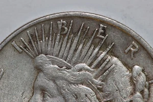1923-P VAM 2 Doubled Tiara 90% Silver Peace Dollar Grades XF (PDX1295) - Picture 1 of 5