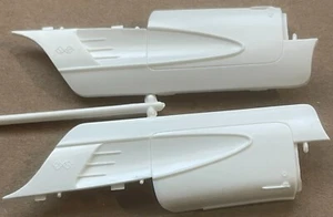 revell 60 corvette scale 1:25 ( body sides ) no box - Picture 1 of 3