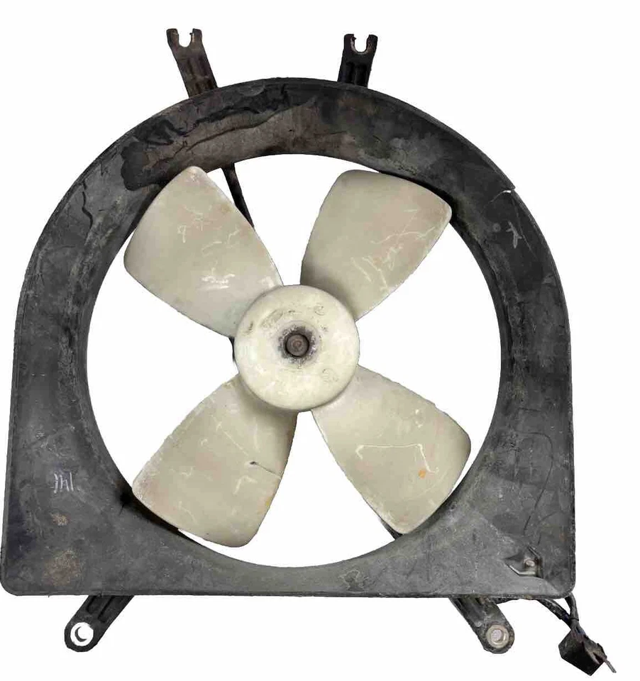 Ventilador de refrigeración del motor Honda Civic 1999-2000 Foto 1 de 3
