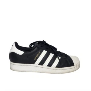 Adidas Superstar Core schwarz Cloud weiß Turnschuhe FV3286 - Bild 1 von 11