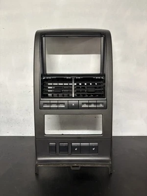 06-10 福特探险者登山仪表板中心无线电挡板装饰面板组件原始设备制造商 — 第 1/4 张图片