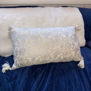 Vintage Pillow With Four Tassels 23 X 15 Zipper Closing Silver, And Cream - Picture 1 of 4