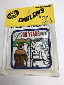 Patch ricamo vintage show offs (1776-1976) astronauta e uomo di frontiera NOS USA - Foto 1 di 5