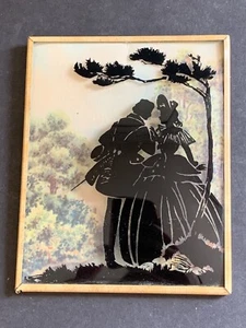 Vintage Convex Bubble Glass Reverse Painted Victorian Silhouette Courting Couple - Picture 1 of 8