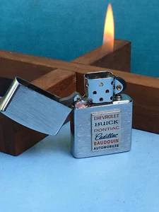 Vintage Briquet à Essence Publicitaire Baudoin Automobiles Chevrolet Buick ... - Foto 1 di 6