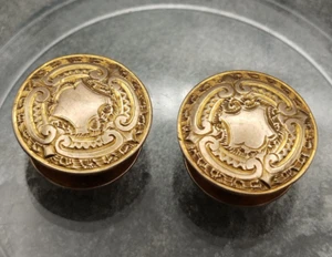Antiguo Gemelos Victoriano Oro 15ct Tachuelas Frentes Grabados 3,9 gramos - Imagen 1 de 9