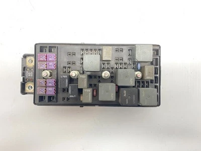 2004 CHEVROLET MALIBU ENGINE FUSE BOX VIN Z 4TH DIGIT STYLE OEM, 646-01593 - Image 1 of 4