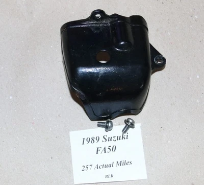 Suzuki FA50 1989 bomba de aceite/cubierta de carbohidratos con tornillos Foto 1 de 2