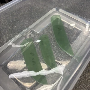 Grün Glas Messer Klinge Feuerstein Klopfen Vorformlinge abgerieben saubere Kanten 7941 - Bild 1 von 9