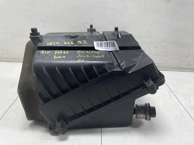 2007 2009 CADILLAC ESCALDE AIR CLEANER FILTER BOX ASSY OEM+ - Image 1 of 4