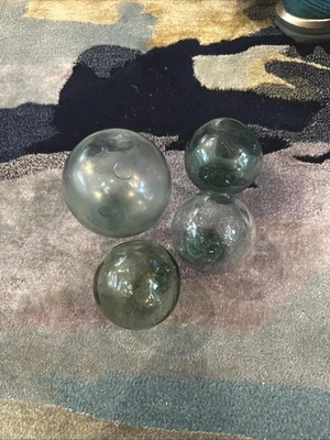 Flotadores de pesca japoneses antiguos de vidrio soplado a mano Foto 1 de 2