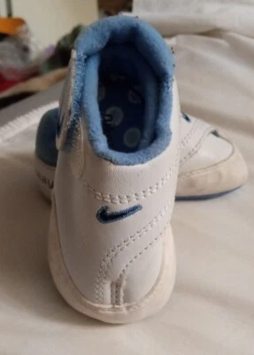 Nike Baby Play 020810 XC Blanco Cuero Gancho y Lazo Zapatilla 2002 Zapatos de Bebé 1 C Foto 1 de 4