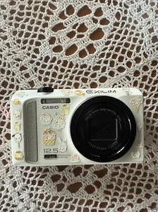 NEAR MINT Casio Compact Digital Camera Exilim ZR200 16MP - Picture 1 of 5