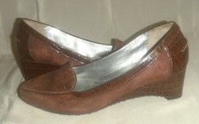 easy spirit suede clogs