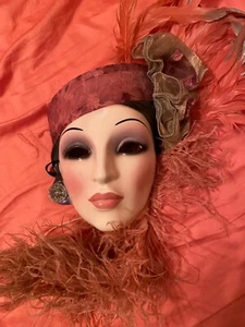 WALL MASK (FACE) BEAUTIFUL LADY WITH HAT AND FEATHERS - BY CLAY ART - Picture 1 of 3