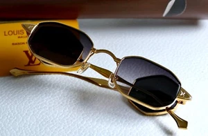 Lifetime, Louis Vuitton, women sunglasses full frame oval shape, with black len - Picture 1 of 24