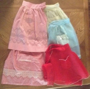VINTAGE APRONS - Picture 1 of 10