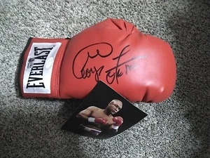 George Foreman Signed Red Boxing Glove JSA Witnessed & George Foreman Holo Auth - Picture 1 of 2