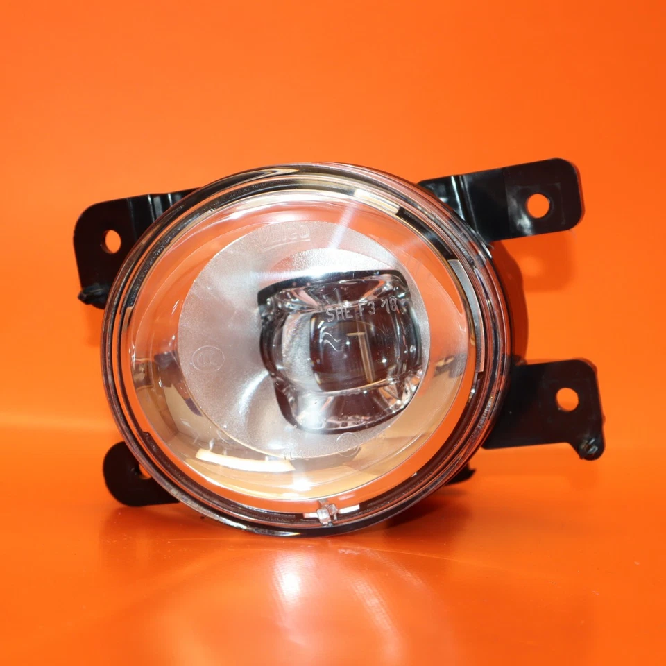 INFINITI Q50 Q60 FOG LIGHT LEFT DRIVER 2019 2020 2021 2022 2023 2024 261558990C Foto 1 de 4