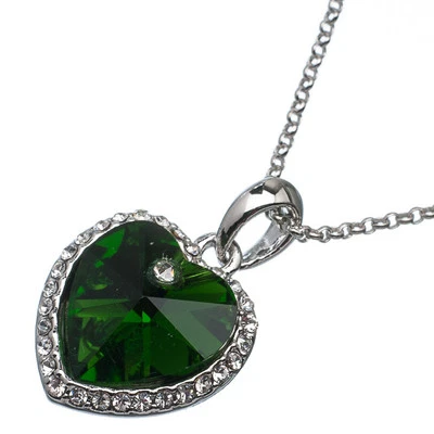 8.88 KT Taglio a Cuore Stile Forma Verde Smeraldo Cz 18K Ciondolo IN Oro Bianco - Immagine 1 di 3