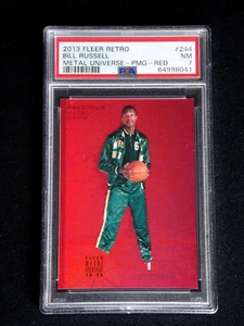 CARTELLINO ROSSO BILL RUSSELL 2012 FLEER RETRO METALLO PREZIOSO UNIVERSO PMG #244 PSA 7 - Foto 1 di 5