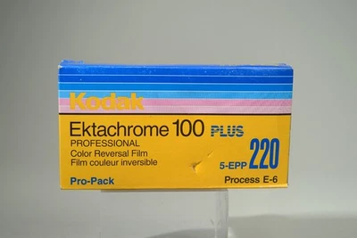 Kodak EPP 220 Pro Pack  Ektachrome 220 Film Expired 01/2001 E-6 - Image 1 of 4