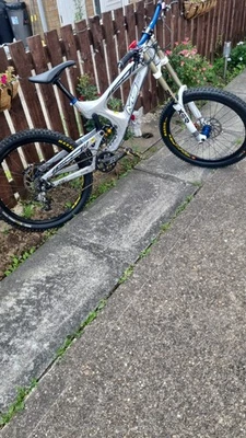 Nukeproof Scalp full suspension Downhill bike, HIGH SPEC - Image 1 of 4