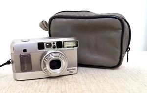FUJIFILM FUJI ZOOM DATE 135V 35mm pellicola punta e scatta fotocamera e custodia - Foto 1 di 5