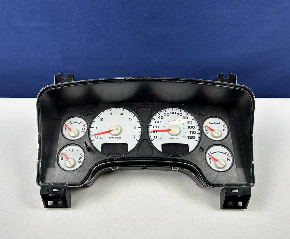 🏅 Cuadro de instrumentos velocímetro Dodge Ram 1500/2500/3500 2004 2005 ~ 246 k Foto 1 de 4