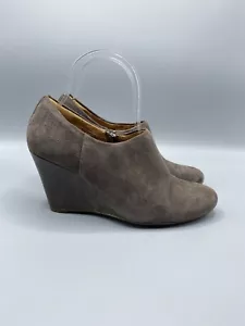 Clarks Artisan Womens Wedge Shoes Zip Gray Suede Size 7M - Picture 1 of 12