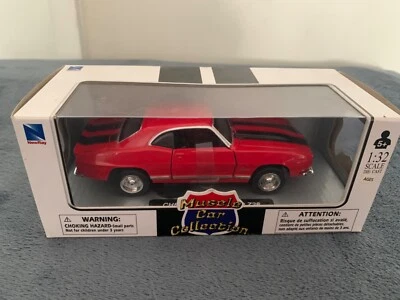 New-Ray Chevrolet Camaro Z28 1:32 Red Muscle Car Collection - Image 1 of 4
