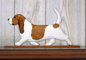 Basset Hound Sign Plaque Wall Decor Red/White - Picture 1 of 1