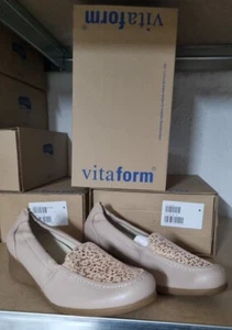 VITAFORM Damen-Slipper Hirschleder Metallic-Blatt Shock-Absorber Gr.42 Taupe - Bild 1 von 7