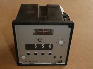 Regulador de temperatura Gossen Metrawatt GTR0208, A22B1C11D1E2 - Imagen 1 de 2