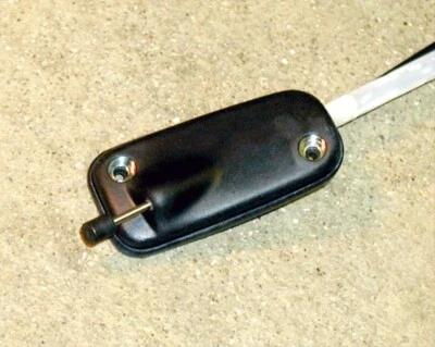 BRAND NEW-PILLAR MANUAL ANTENNA Mast Fits: 1996-2000 Toyota RAV4 - 86300-42040 - Image 1 of 2