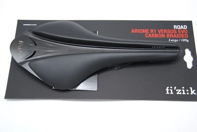 Sella Fizik Arione R1 Versus Evo Large Carbon Braided Nera - Imagen 1 de 4