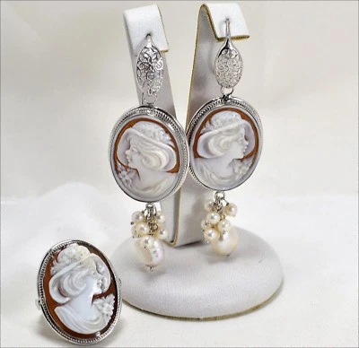PARURE IN ARGENTO 925 CON CAMMEI IN SARDONICO VOLTO ELEGANTE E PERLE AGFR 017 - Immagine 1 di 4