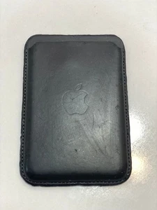 Genuine iPhone MagSafe FineWoven Leather Wallet Case with Logo – Black - Faulty - Picture 1 of 2