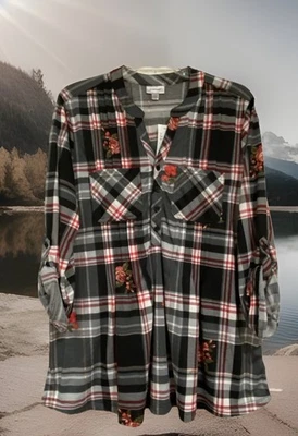 Blusa plisada Avenue nueva con etiquetas talla 14/16 roja y negra a cuadros 1/2 botones lengüeta enrollable Sl Foto 1 de 4