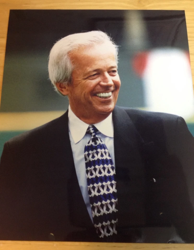 Marty Brennaman #1 Cincinnati Redrs Color 8x10 Team Photo Redsfest - Image 1 of 1