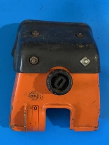 STIHL 064  Chainsaw OEM Air Filter Cover Winter Cover  Metal Small Crack Bin 61 - Picture 1 of 3