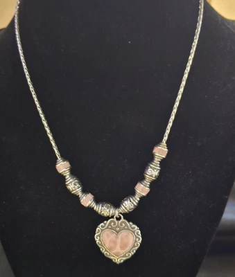 Brighton Park Avenue Collar Colgante Corazón Cuero Rosa Vintage Foto 1 de 4